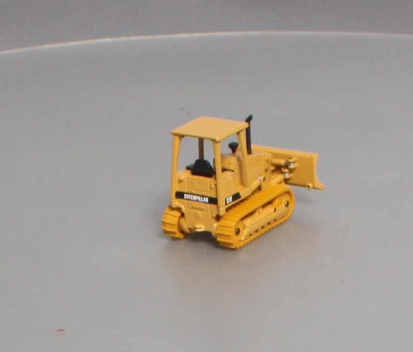 Joal 2028 1:50 Scale Diecast Caterpillar D5C Track-Type Tractor