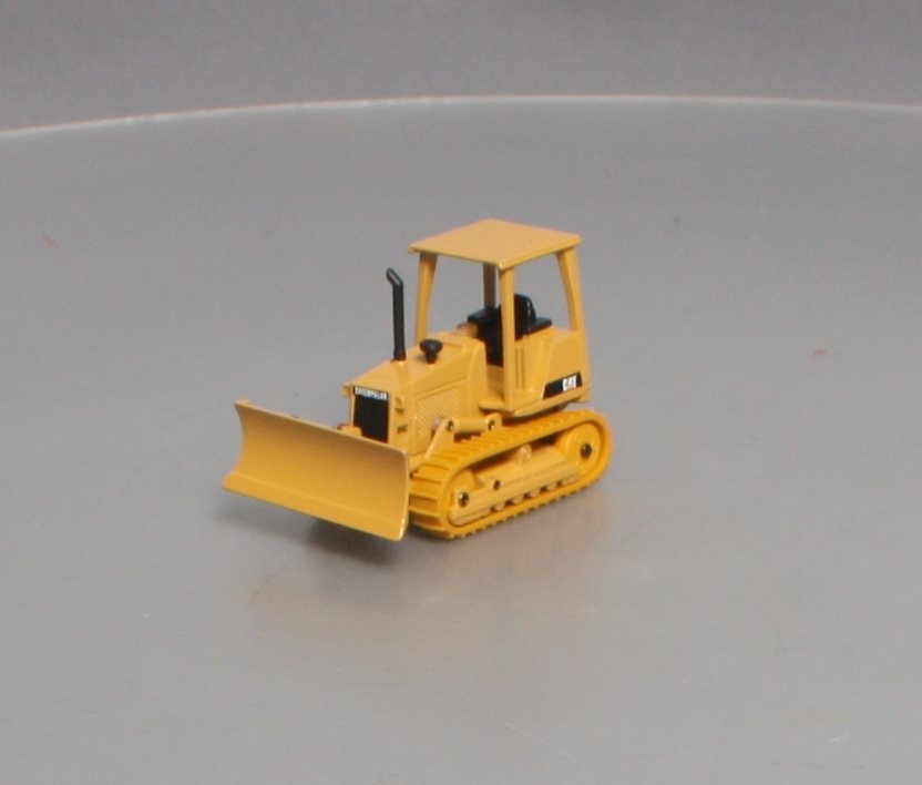 Joal 2028 1:50 Scale Diecast Caterpillar D5C Track-Type Tractor