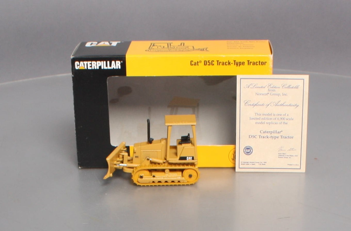 Joal 2028 1:50 Scale Diecast Caterpillar D5C Track-Type Tractor