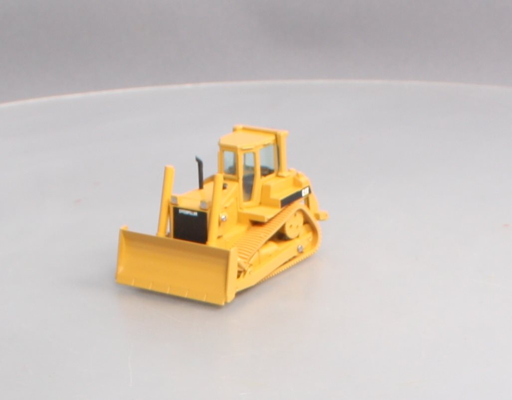 Conrad 2851 1:50 Scale Diecast Caterpillar D6H Dozer w/Ripper & Winch NIB
