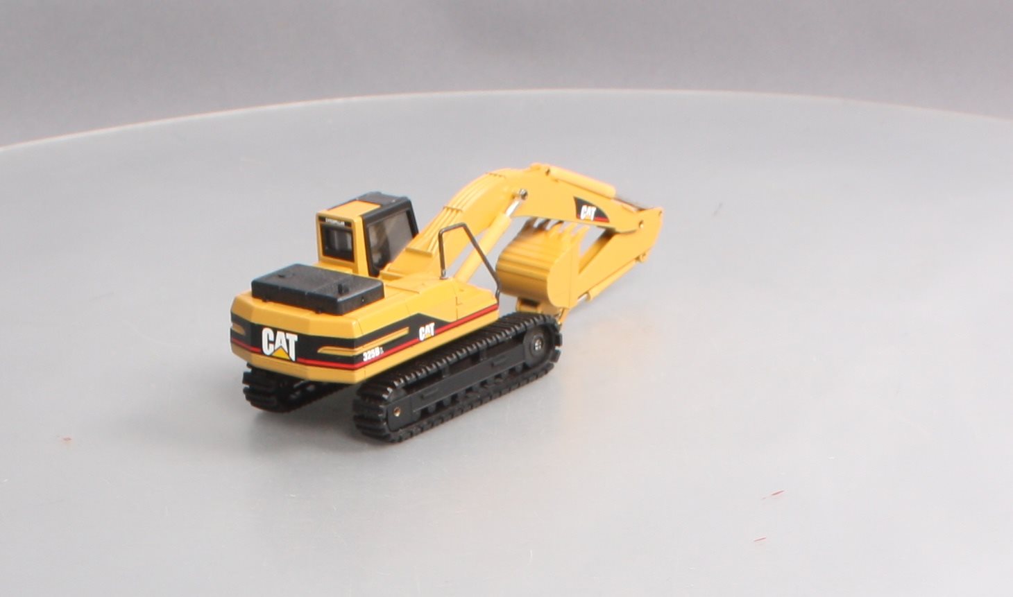 NZG 367 1:50 Caterpillar 325B L Excavator