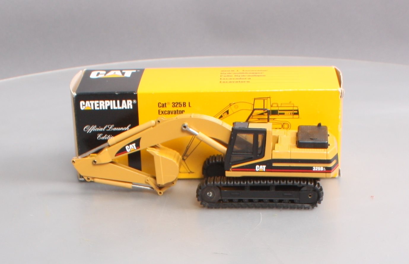 NZG 367 1:50 Caterpillar 325B L Excavator