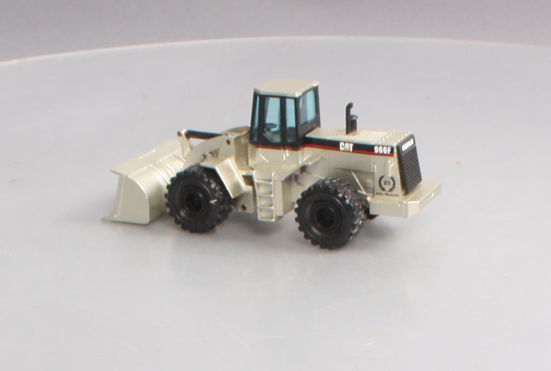 NZG 237 1:50 Scale Diecast Caterpillar 966F Wheel Loader - Silver LN/Box