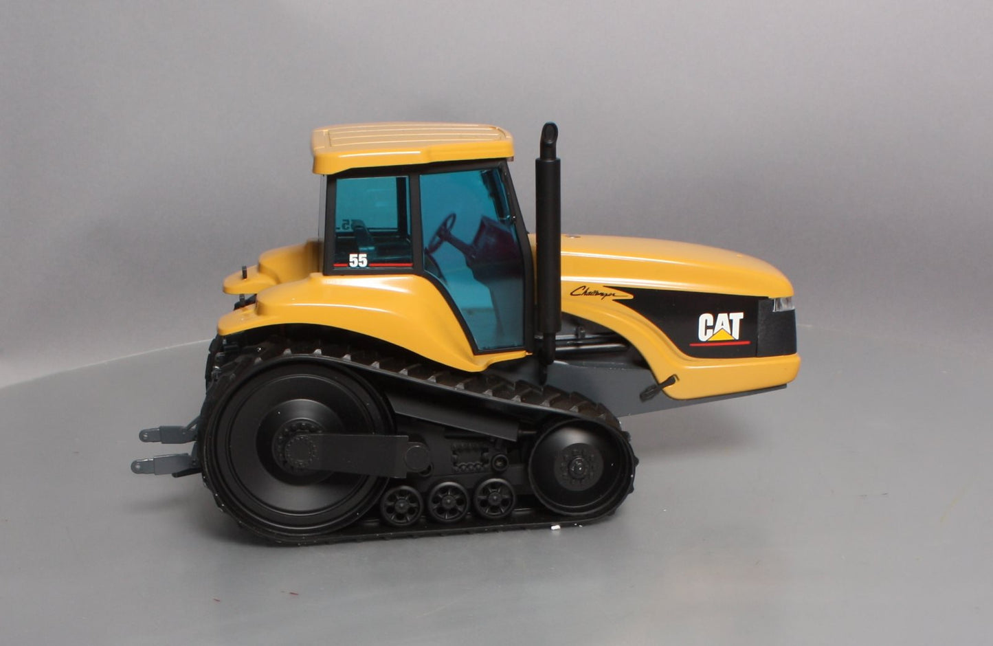 NZG 426 1:16 Caterpillar Challenger 55 Agricultural Tractor NIB