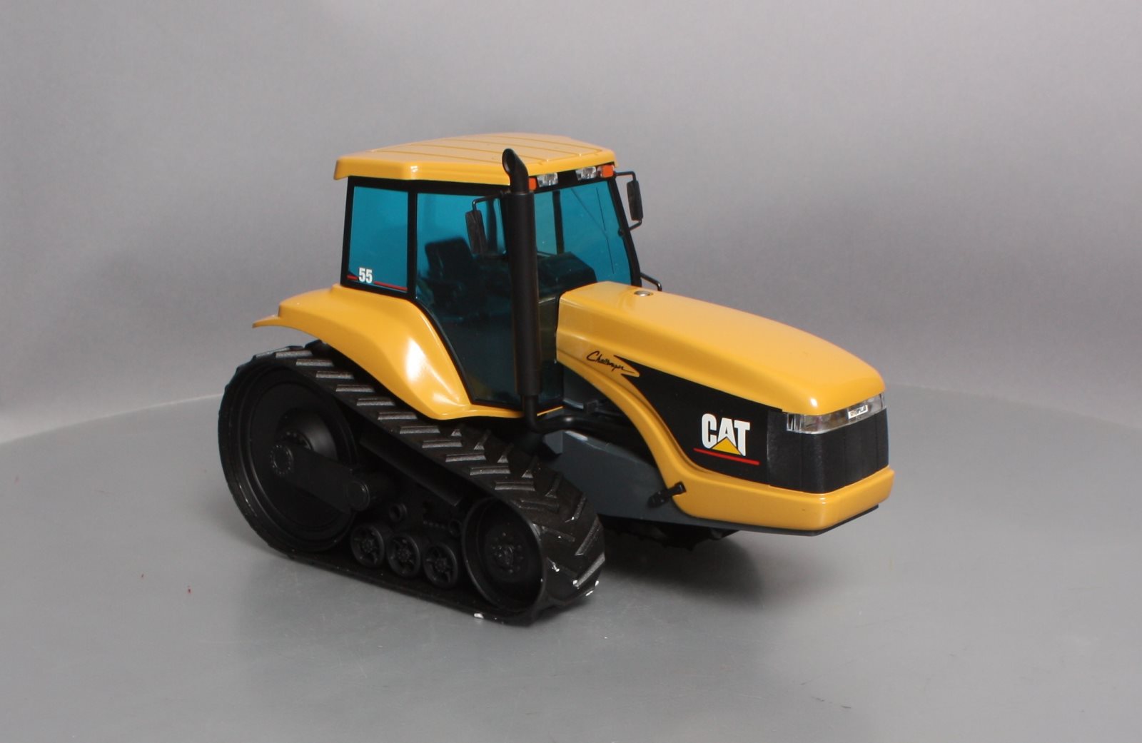 NZG 426 1:16 Caterpillar Challenger 55 Agricultural Tractor NIB