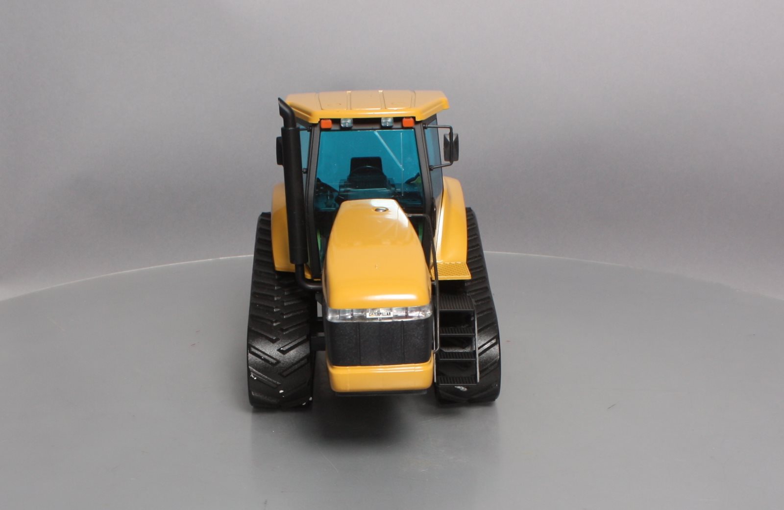 NZG 426 1:16 Caterpillar Challenger 55 Agricultural Tractor NIB