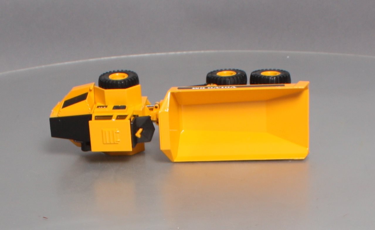 Joal 238 1:50 Volvo BM A 35 Articulated Dump Truck LN/Box