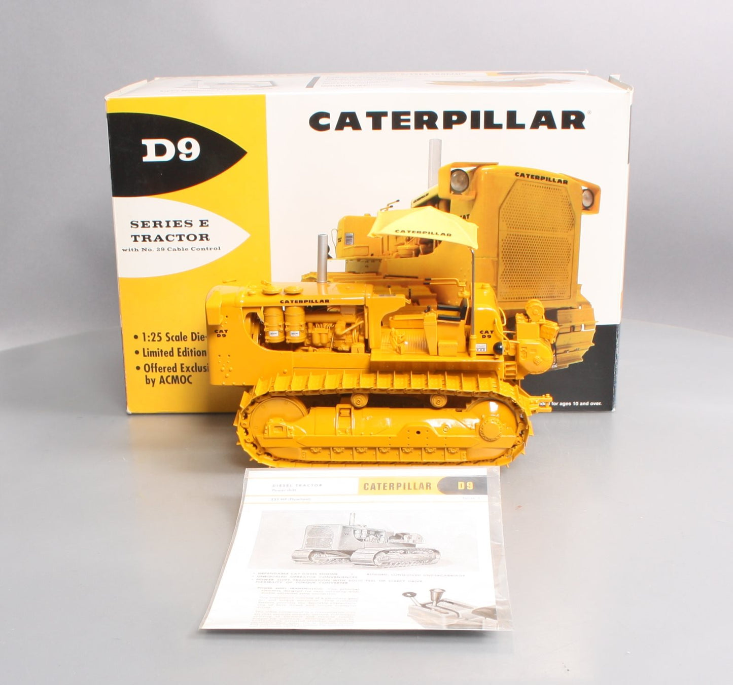 First Gear 49-0148 1:25 Diecast CAT D9 Series E Tractor w/ No.29 Cable Control NIB