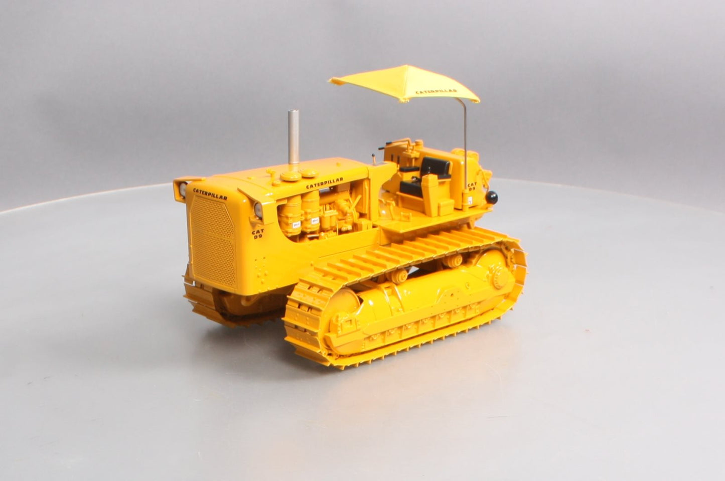 First Gear 49-0148 1:25 Diecast CAT D9 Series E Tractor w/ No.29 Cable Control NIB