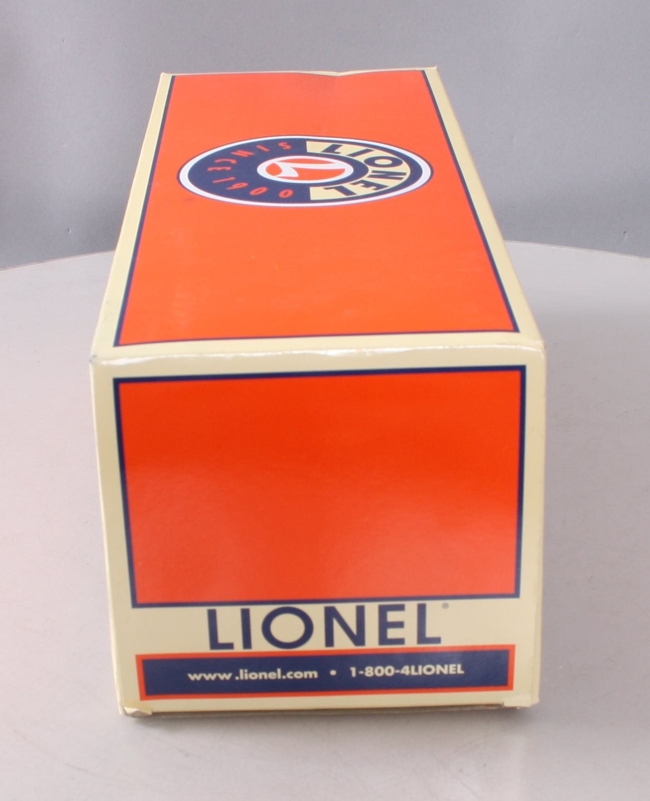Lionel 6-35259 O Gauge Long Island Streamlined Passenger Cars 2-Pack NIB
