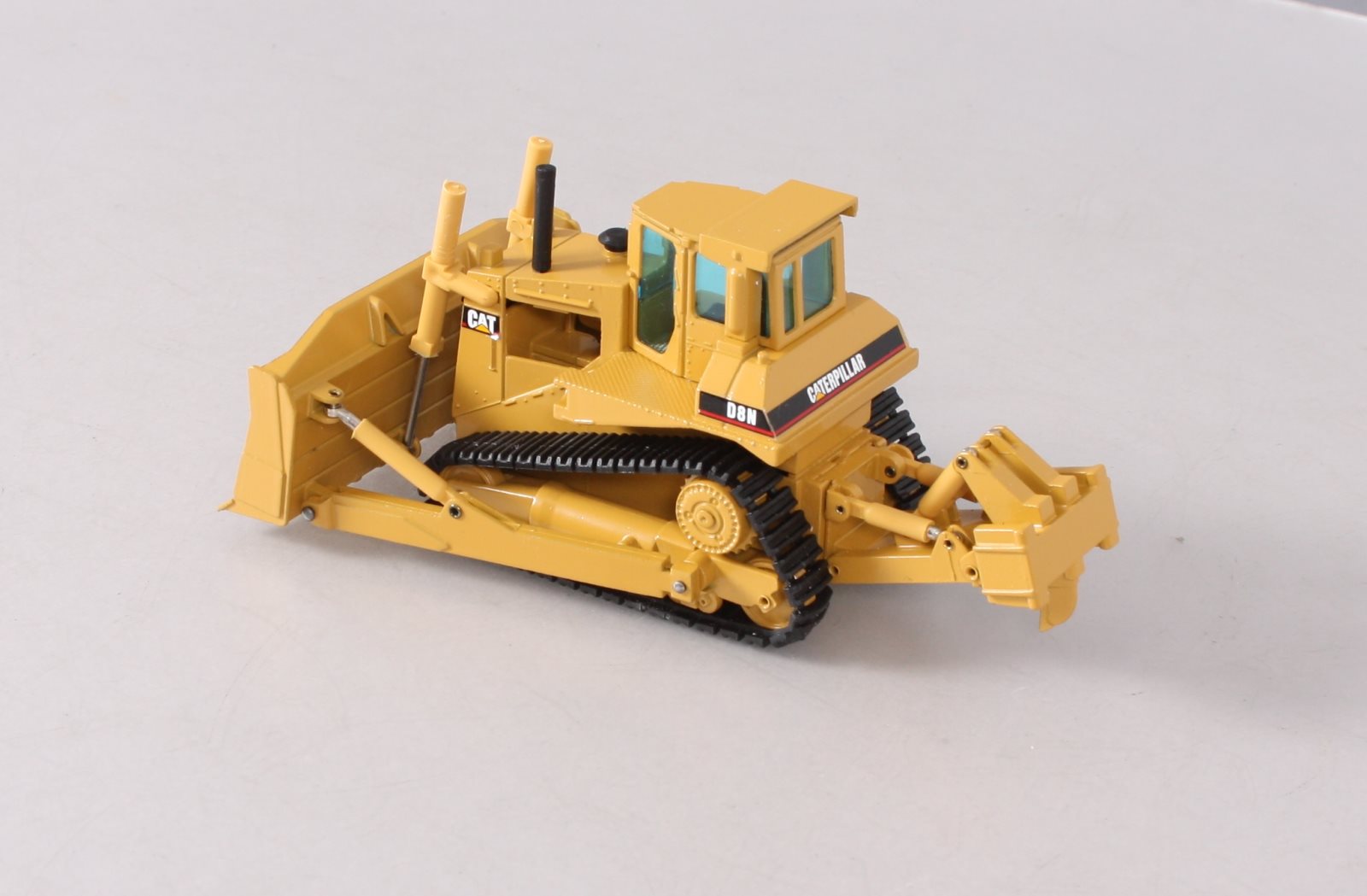 NZG 233 1:50 CAT D8N Track-Type Tractor