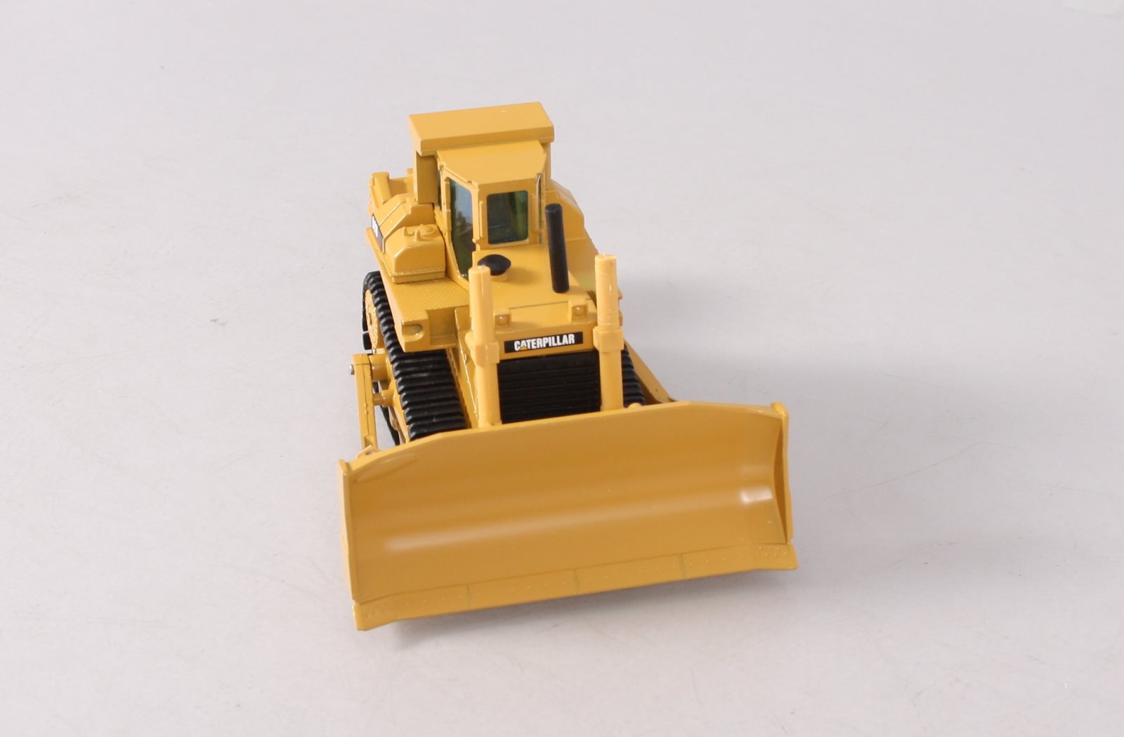 NZG 233 1:50 CAT D8N Track-Type Tractor