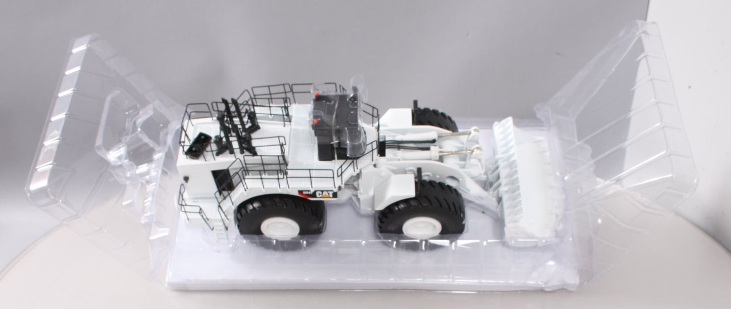 Norscot 55244 1:50 Special White Edition Diecast Caterpillar 994F Wheel Loader