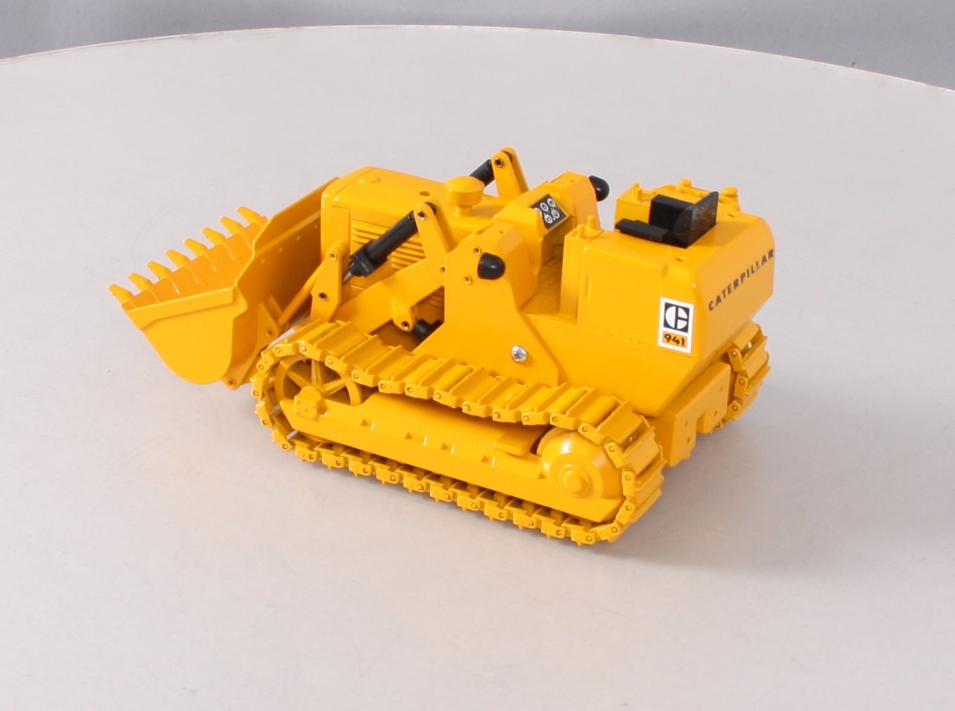 NZG 108/02 1:24 Caterpillar 941 Track-Type Loader w/Metal Tracks NIB