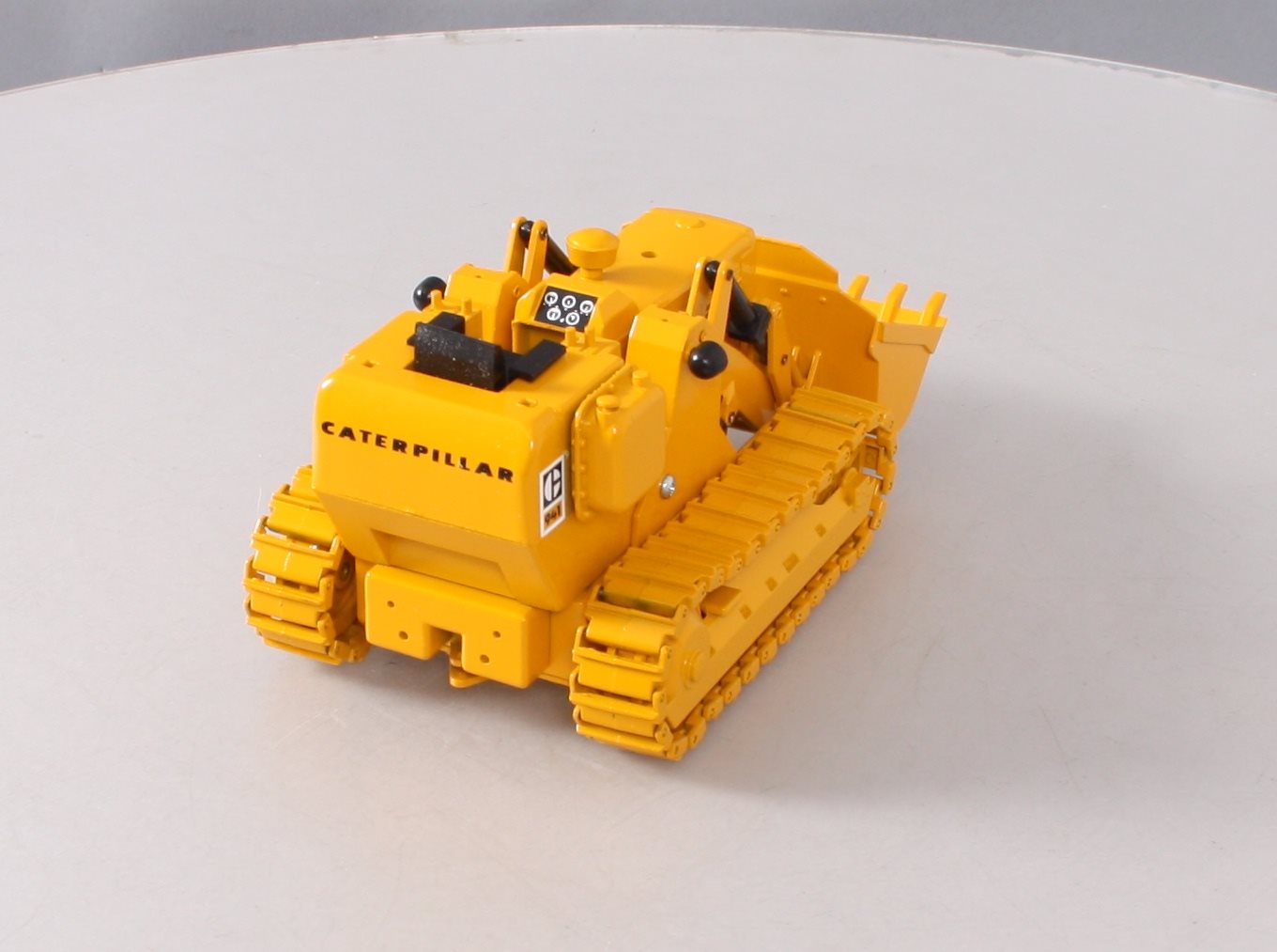 NZG 108/02 1:24 Caterpillar 941 Track-Type Loader w/Metal Tracks NIB