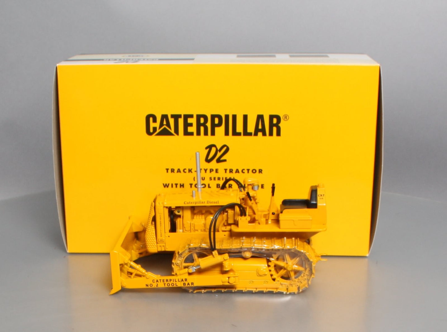 Spec Cast 782 1:16 Caterpillar D2 Track-Type Trailer W/ Tool Bar Blade LN/Box