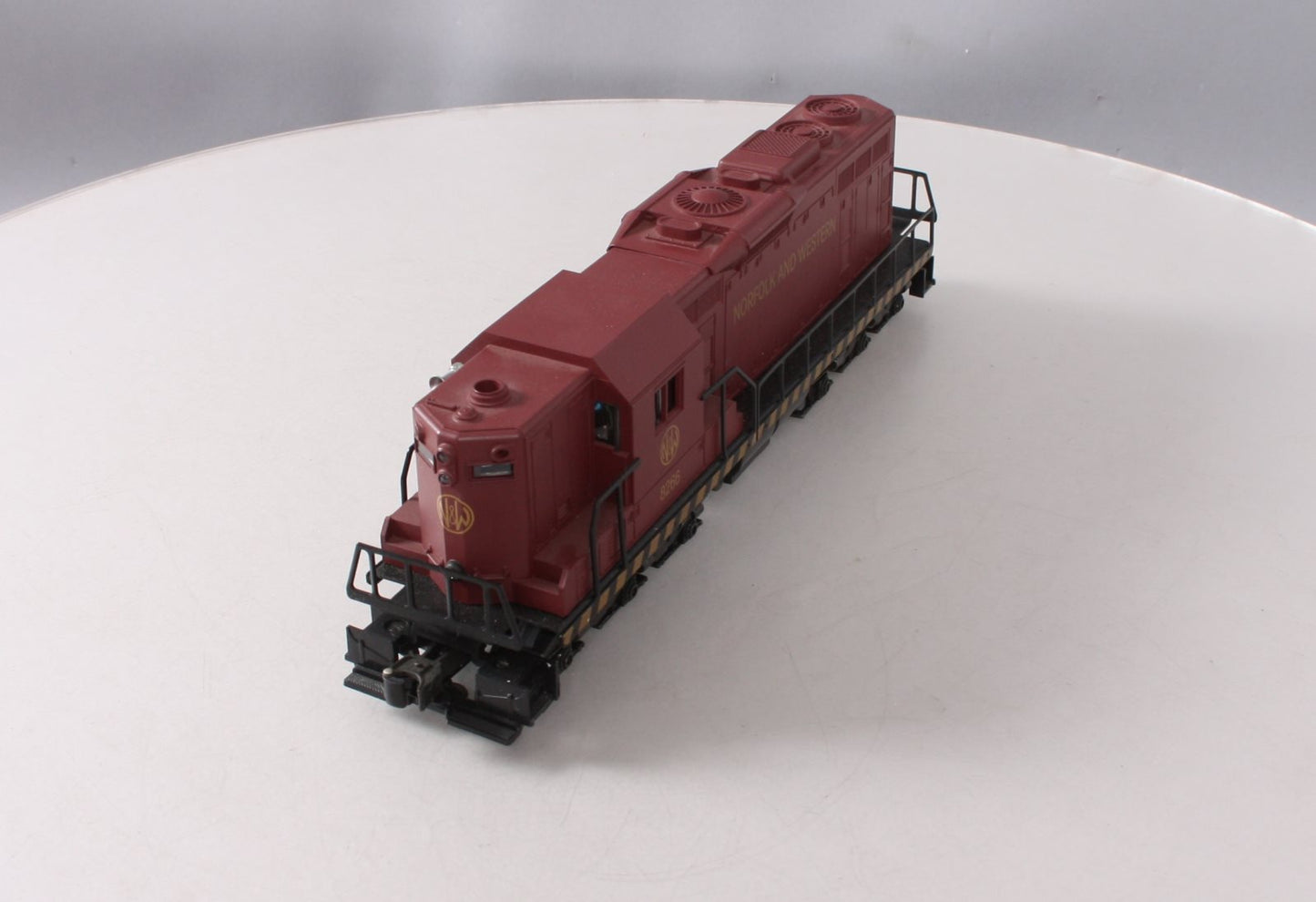 Lionel 6-8266 O Gauge Norfolk & Western SD-24 Diesel Locomotive #8266 EX/Box