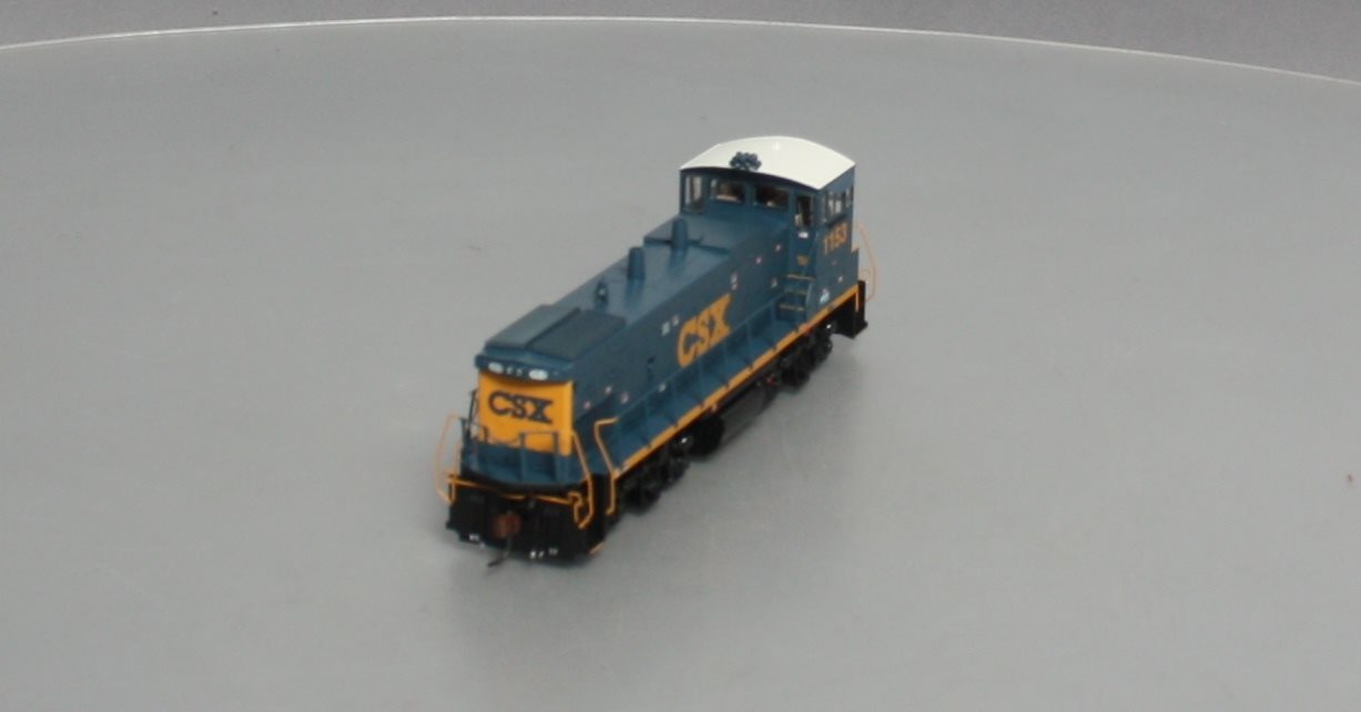 Athearn G66098 HO Scale CSX MP-15-AC Diesel Locomotive #1153
