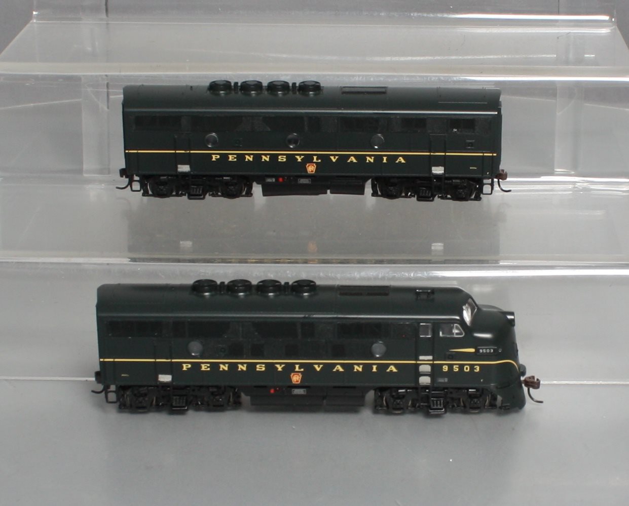 Athearn G2623 HO Scale Pennsylvania F-3A/F-3B Diesel Locomotive Set LN/Box