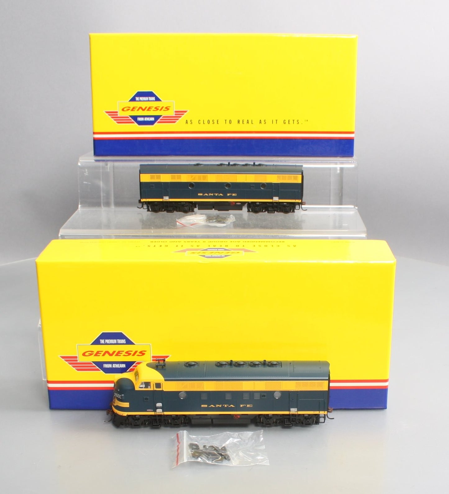 Athearn G22024 HO Scale Santa Fe F-7A/F7-B Diesel Locomotive Set Freight LN/Box