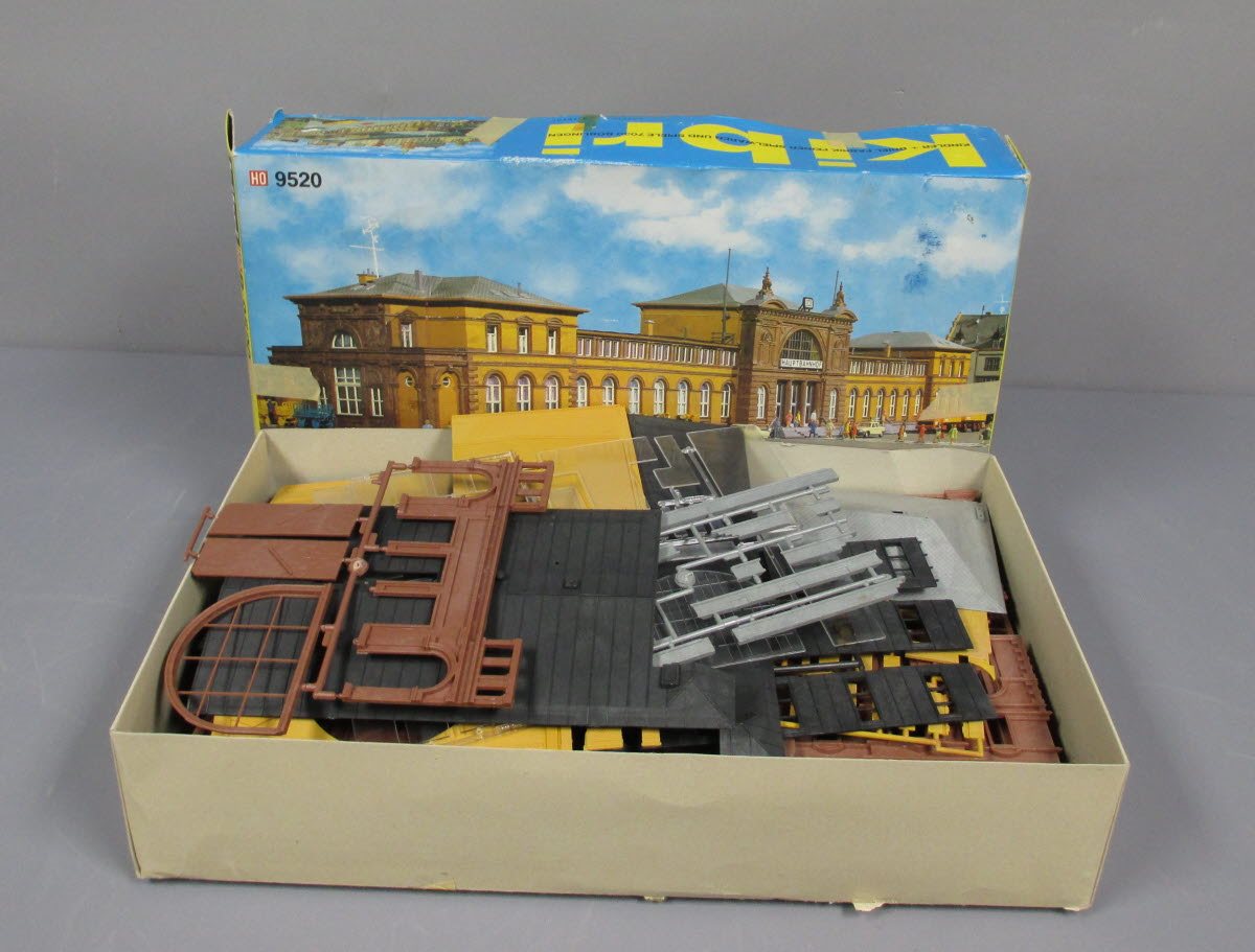 Kibri B-9520 HO Scale Bahnof Bonn Train Station Building Kit