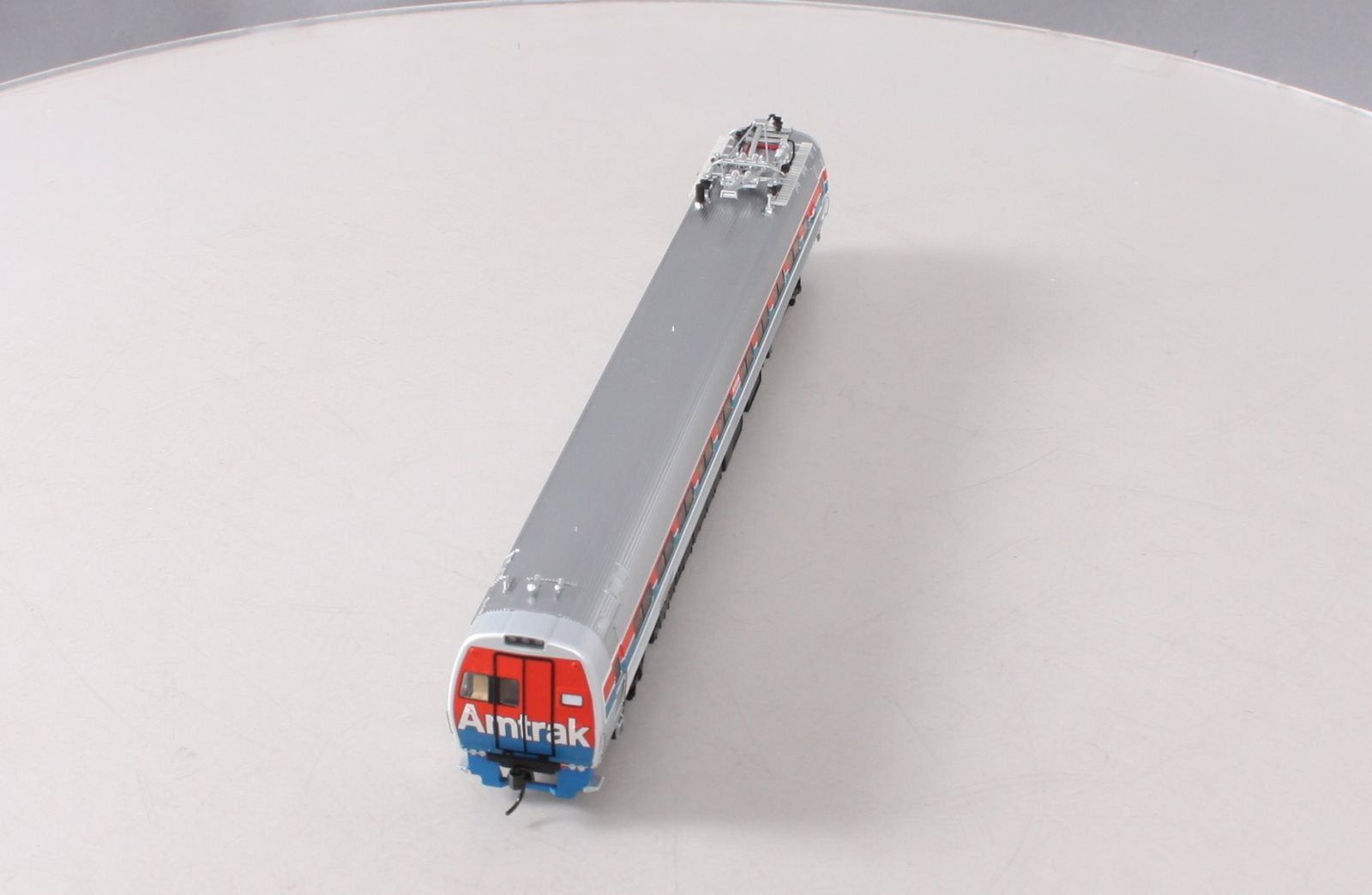 Walthers 920-13842 HO Amtrak Budd Metroliner Electric Multiple Unit Coach