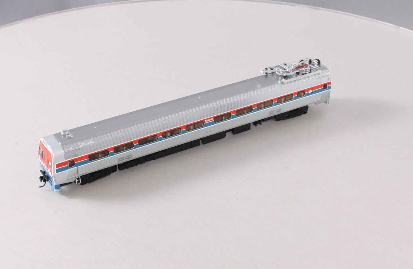 Walthers 920-13842 HO Amtrak Budd Metroliner Electric Multiple Unit Coach