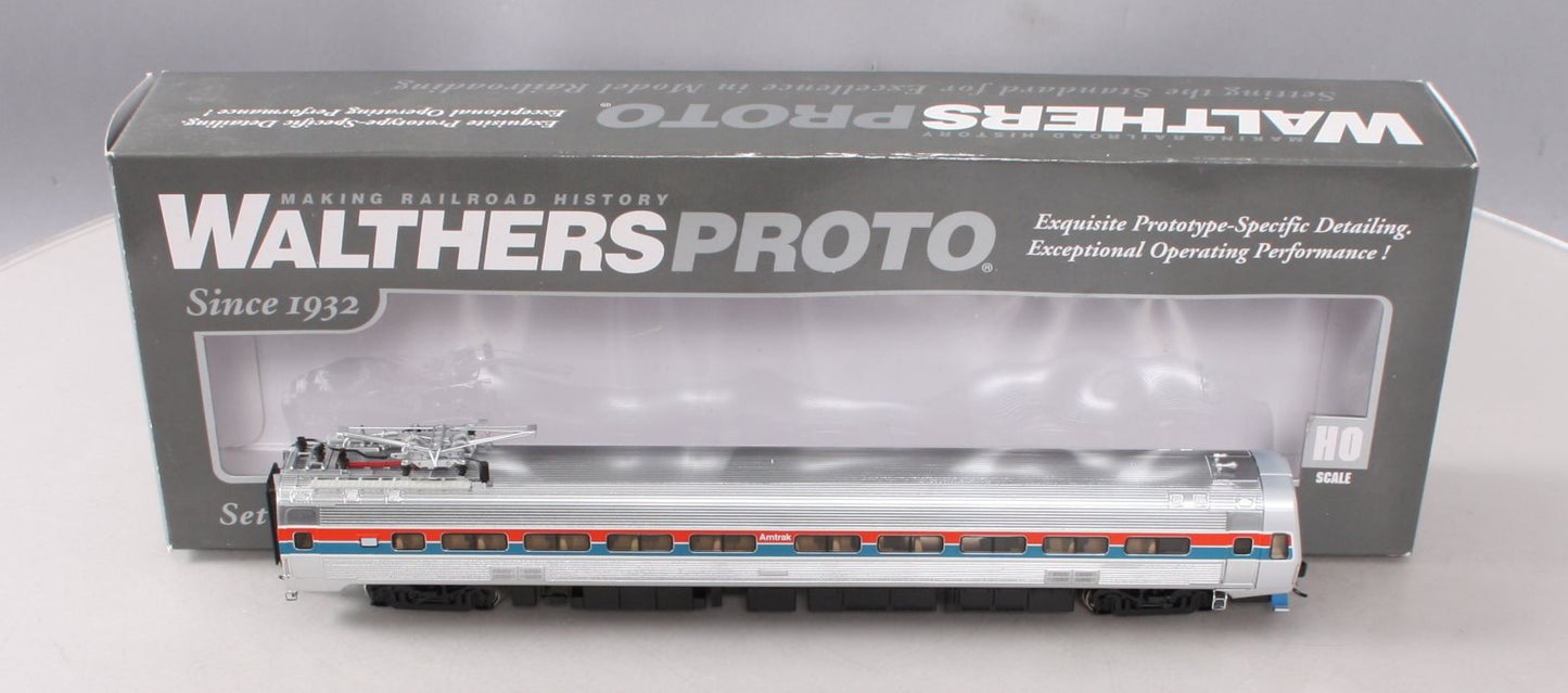 Walthers 920-13842 HO Amtrak Budd Metroliner Electric Multiple Unit Coach