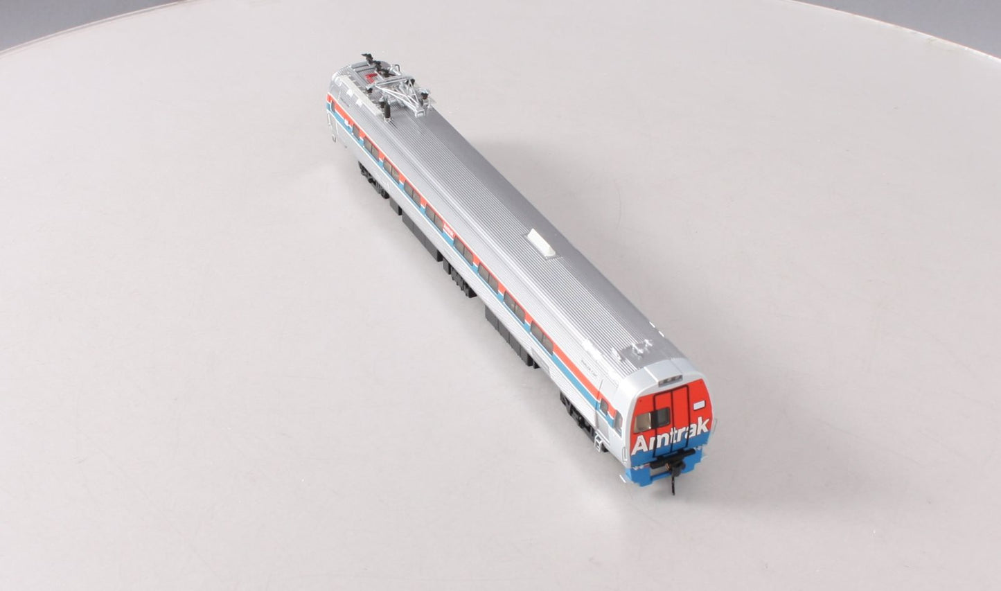 Walthers 920-13822 HO Amtrak Budd Metroliner Electric Multiple Unit Parlor Car