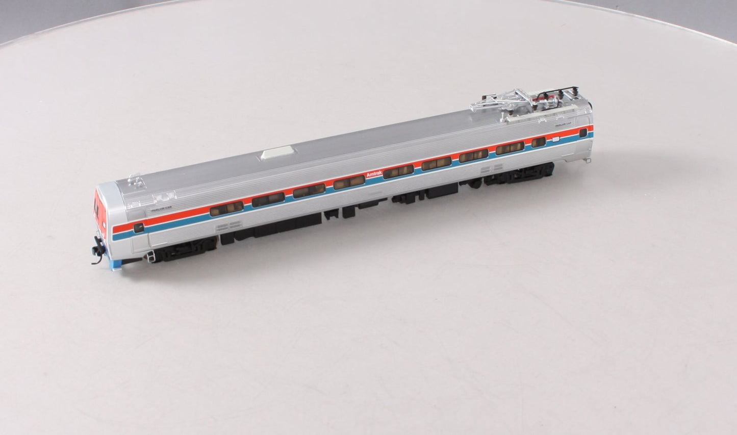 Walthers 920-13822 HO Amtrak Budd Metroliner Electric Multiple Unit Parlor Car
