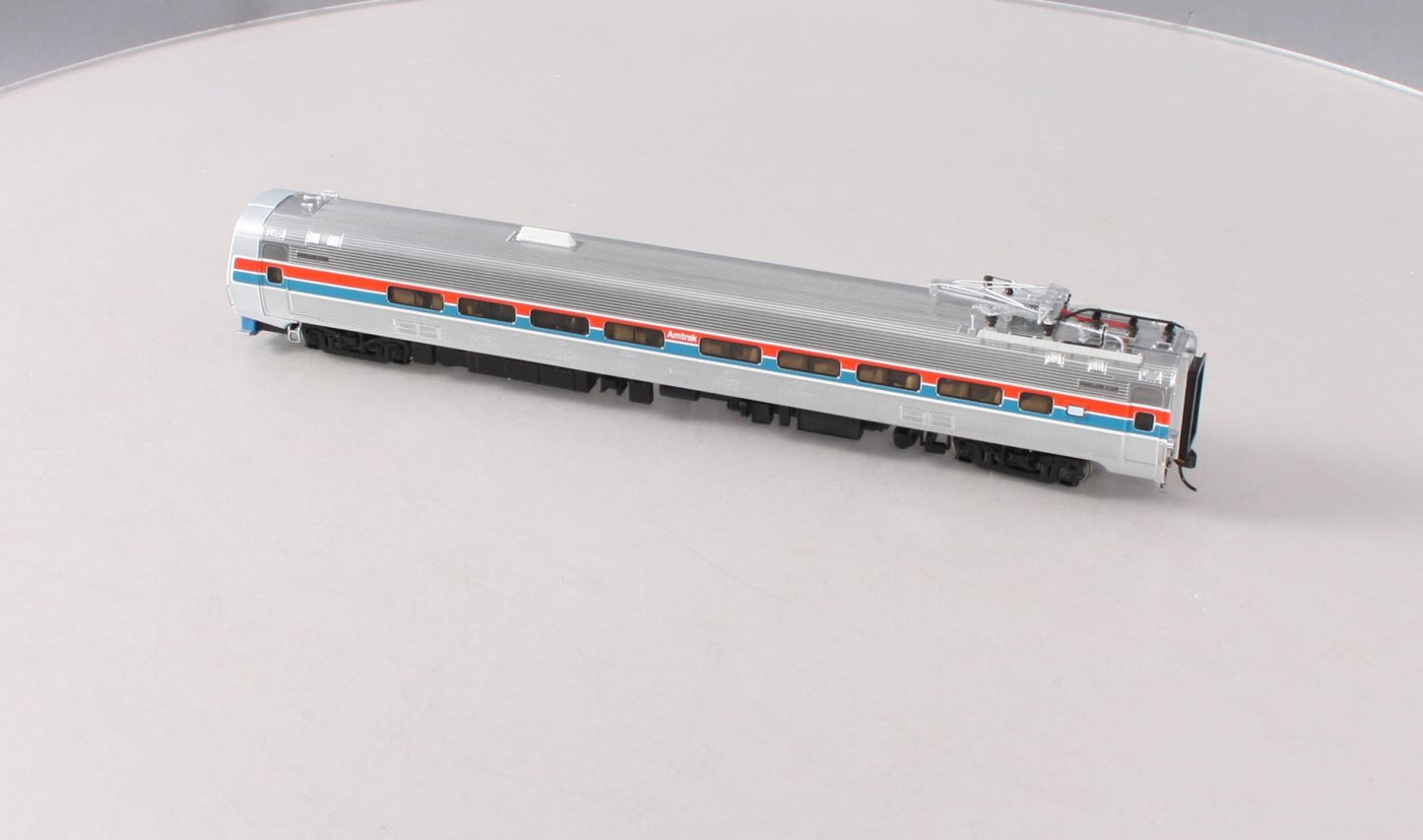 Walthers 920-13822 HO Amtrak Budd Metroliner Electric Multiple Unit Parlor Car
