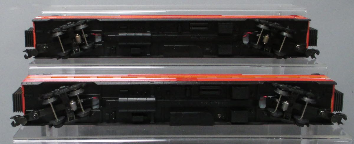 MTH 20-6629 O SP 70' Streamlined Sleeper/Diner Passenger Car Set (Set of 2) NIB