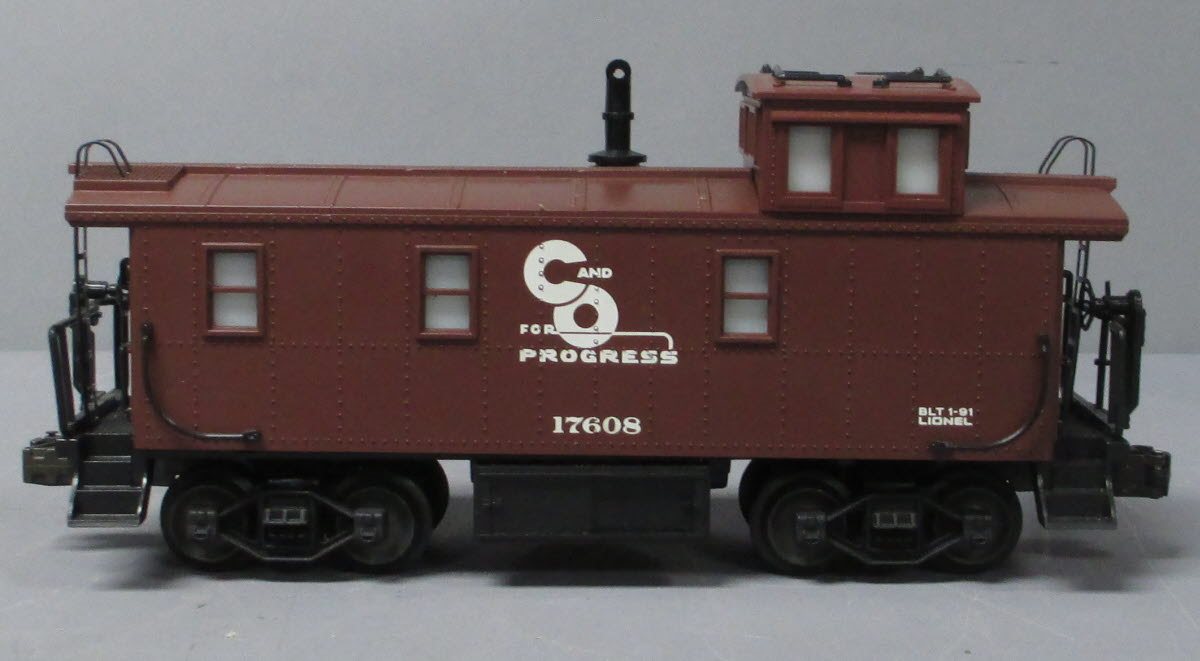 Lionel 6-17608 O Gauge Chessie Steelside Square Window Caboose #17608 w/ Smoke EX/Box