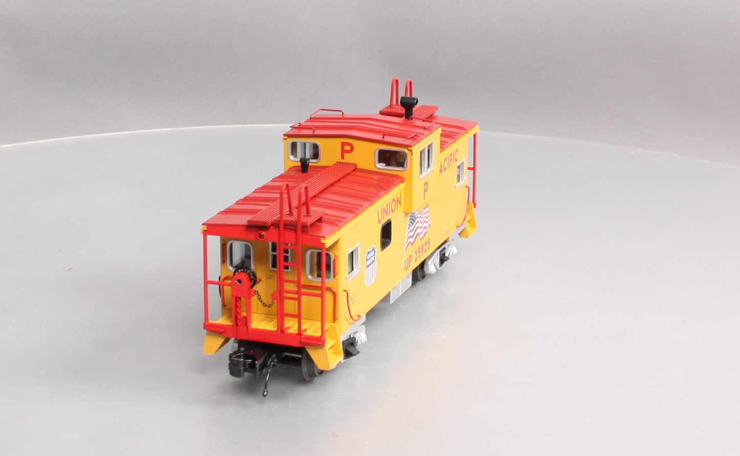 MTH 20-91681 O Union Pacific Premier Extended Vision Caboose #25920