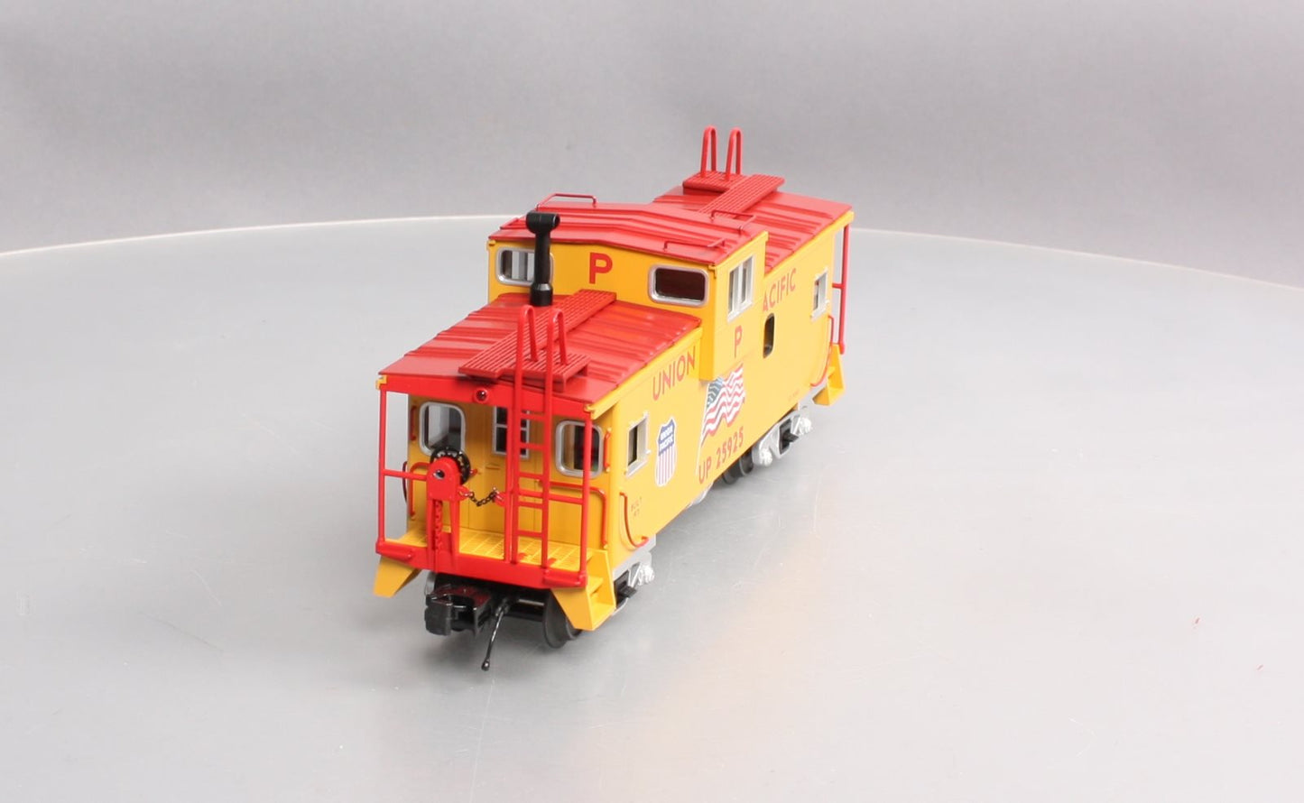 MTH 20-91681 O Union Pacific Premier Extended Vision Caboose #25920