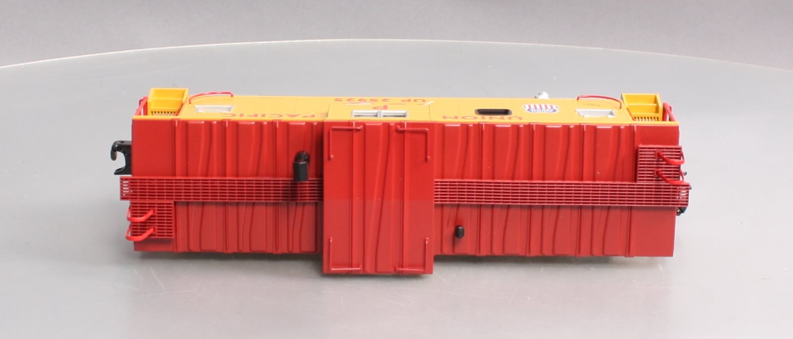 MTH 20-91681 O Union Pacific Premier Extended Vision Caboose #25920