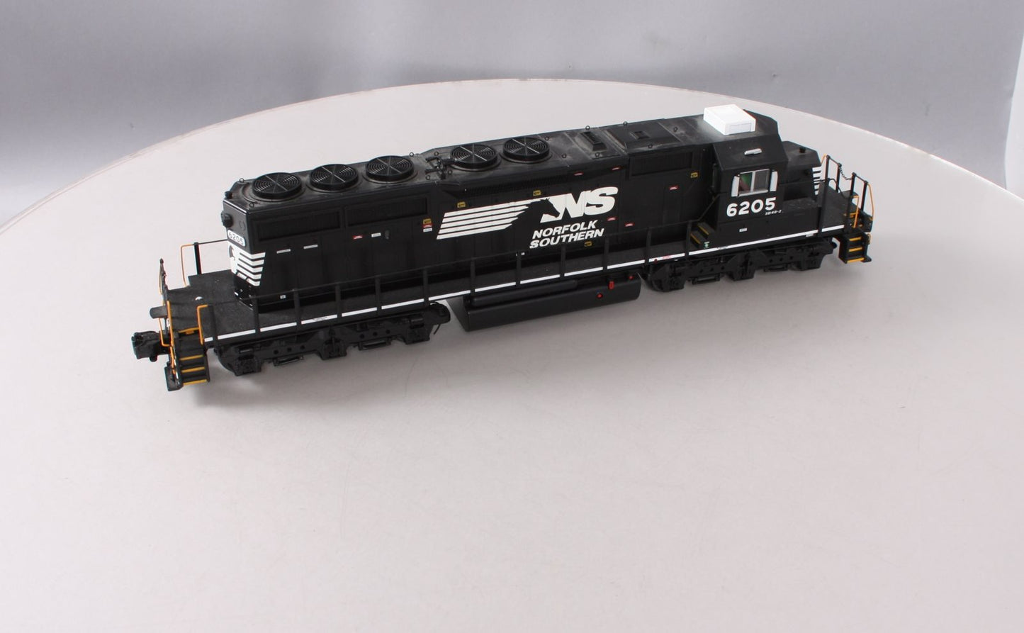 MTH 20-20149-3 Norfolk Southern SD40-2 Non-Powered Diesel Engine #6205