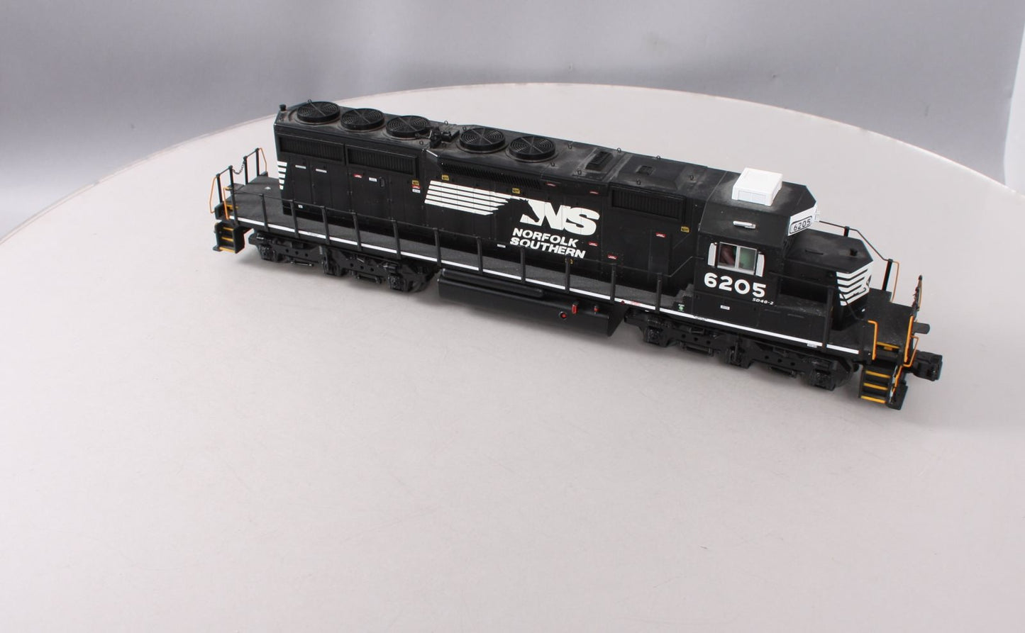MTH 20-20149-3 Norfolk Southern SD40-2 Non-Powered Diesel Engine #6205