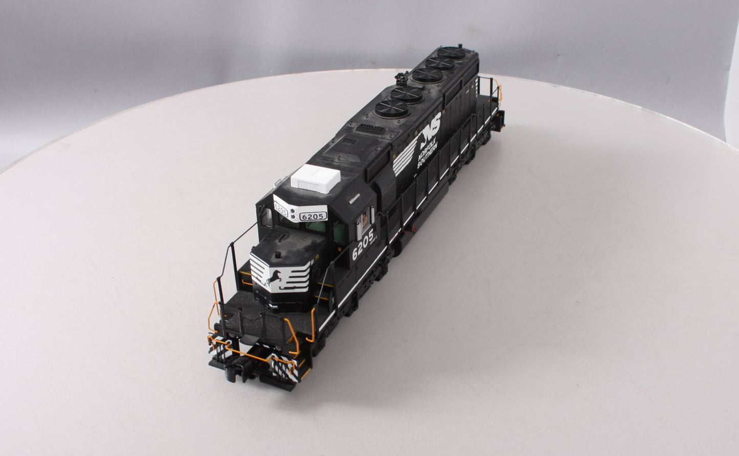 MTH 20-20149-3 Norfolk Southern SD40-2 Non-Powered Diesel Engine #6205