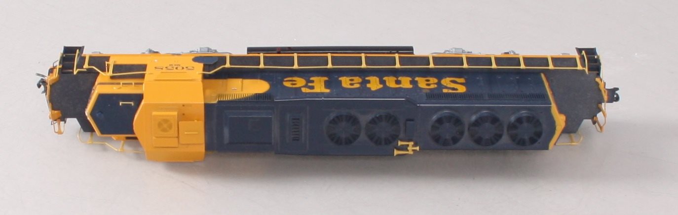 Kato 37-6611 HO Santa Fe SD40-2 Diesel Locomotive #5058