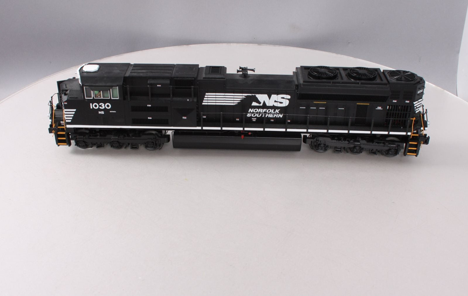 MTH 20-20515-1 Norfolk Southern SD70ACe Diesel Engine w/P-S 3 #1030 (Hi-Rail)