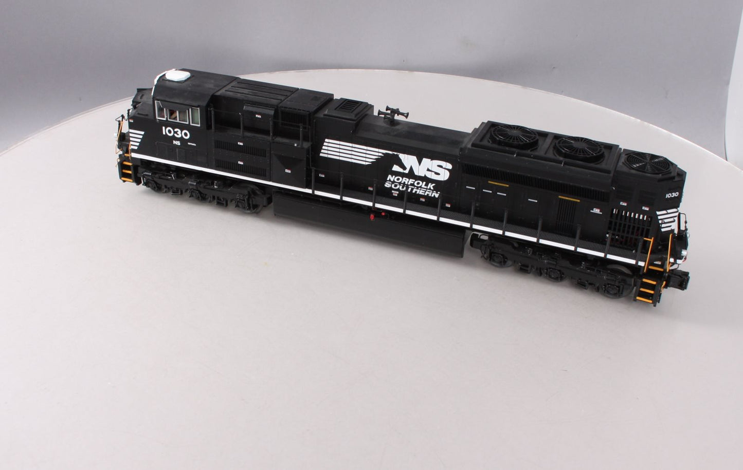 MTH 20-20515-1 Norfolk Southern SD70ACe Diesel Engine w/P-S 3 #1030 (Hi-Rail)