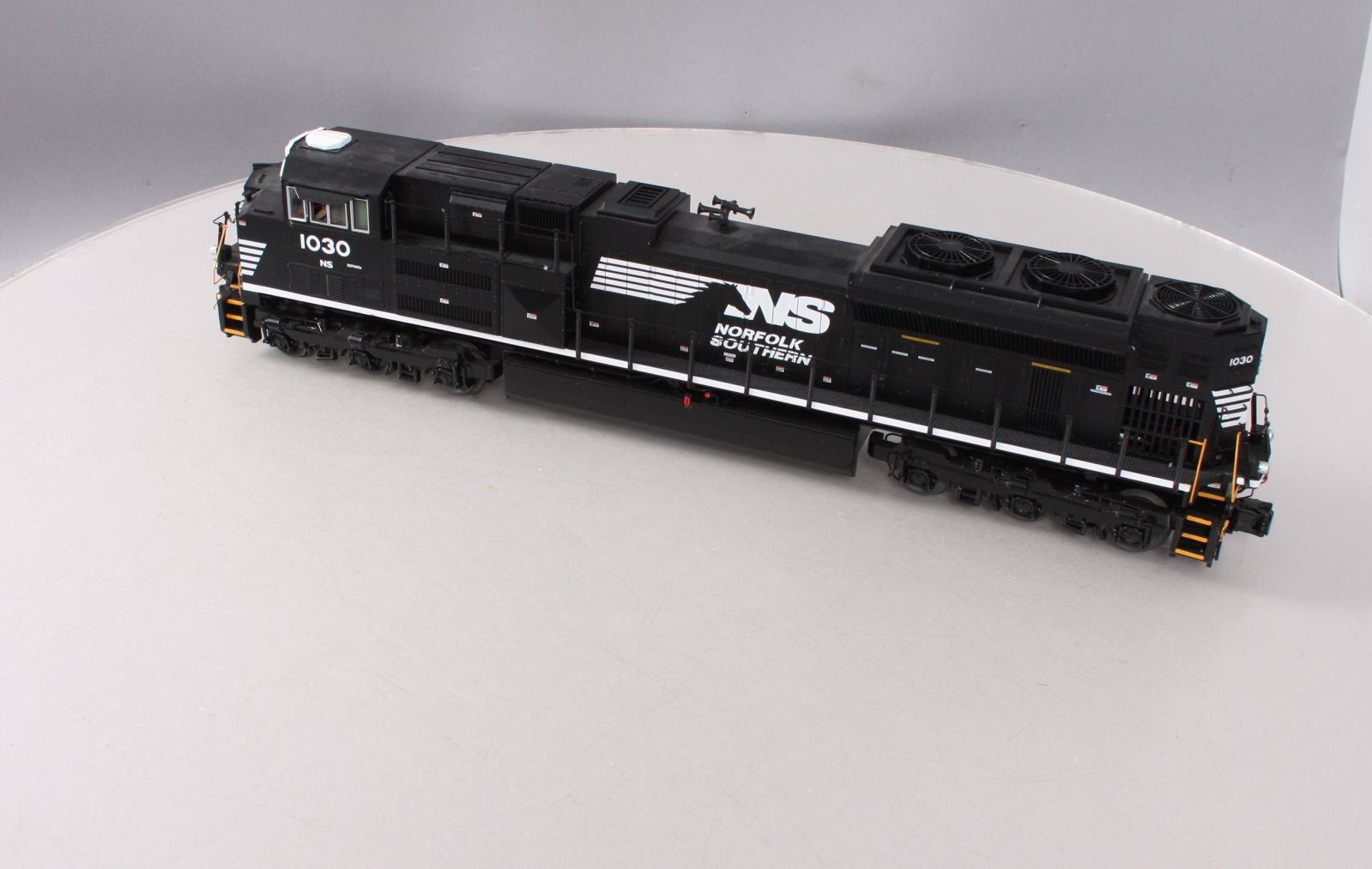 MTH 20-20515-1 Norfolk Southern SD70ACe Diesel Engine w/P-S 3 #1030 (Hi-Rail)