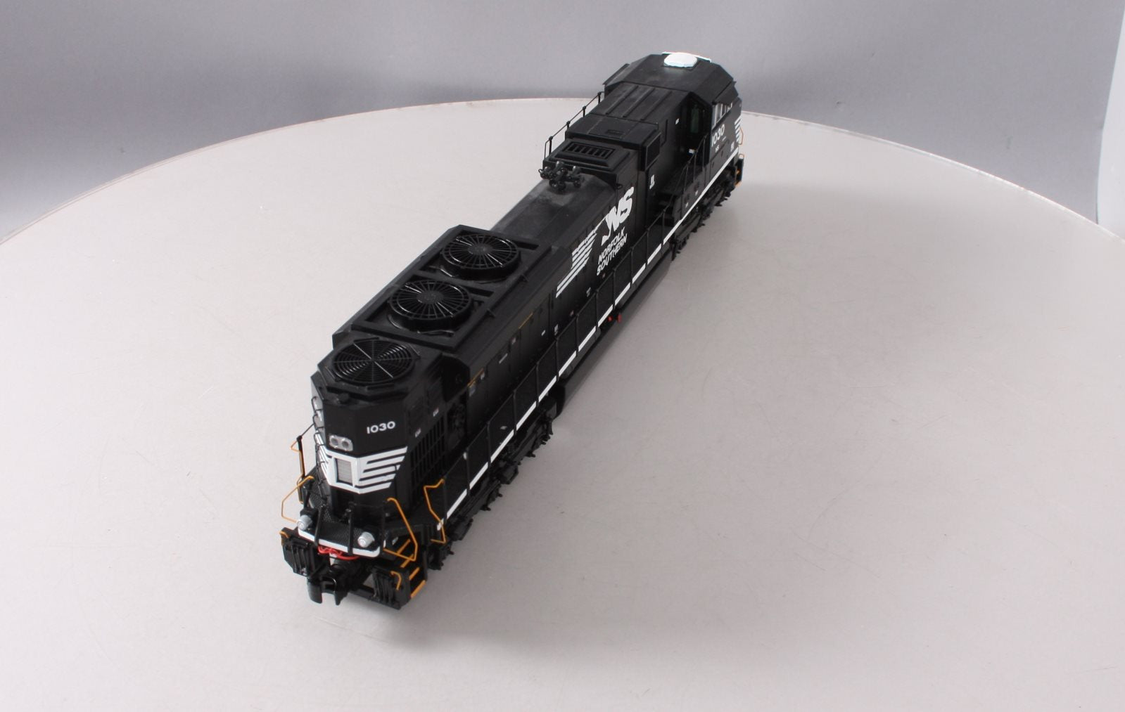 MTH 20-20515-1 Norfolk Southern SD70ACe Diesel Engine w/P-S 3 #1030 (Hi-Rail)