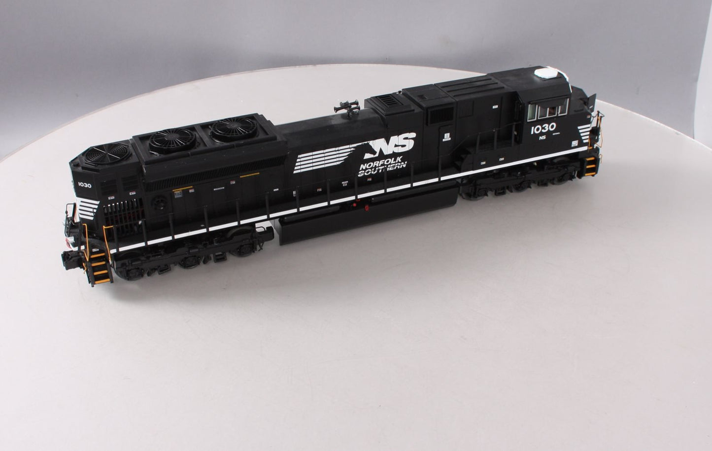 MTH 20-20515-1 Norfolk Southern SD70ACe Diesel Engine w/P-S 3 #1030 (Hi-Rail)