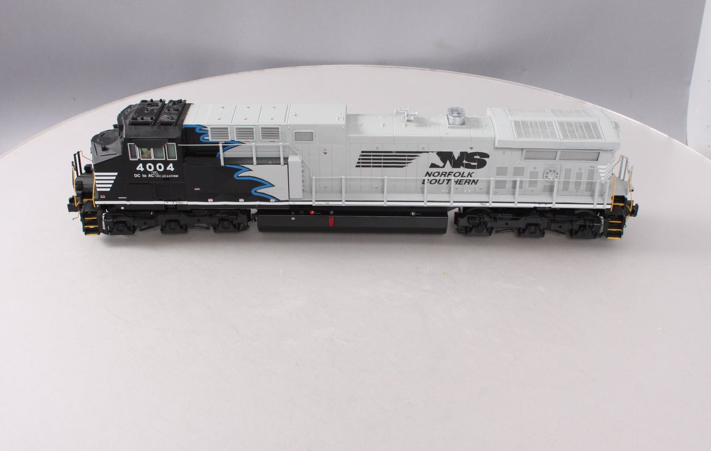 MTH 20-20802-1 Norfolk Southern AC4400CW Diesel Engine with Proto Sound #4004