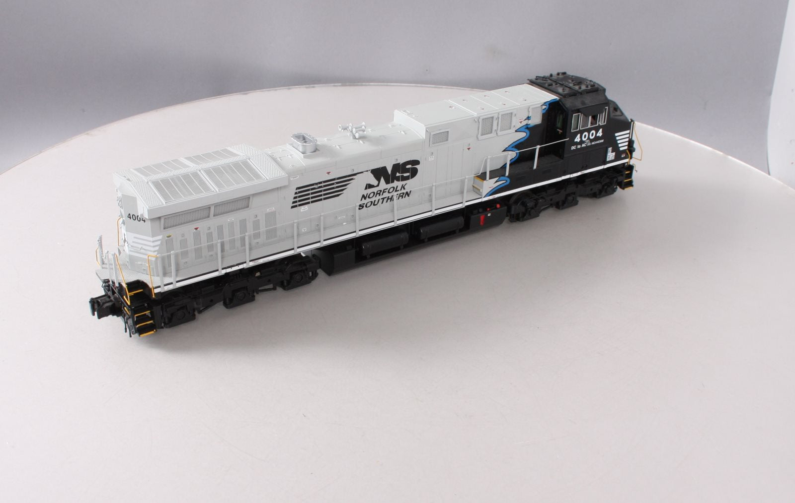 MTH 20-20802-1 Norfolk Southern AC4400CW Diesel Engine with Proto Sound #4004