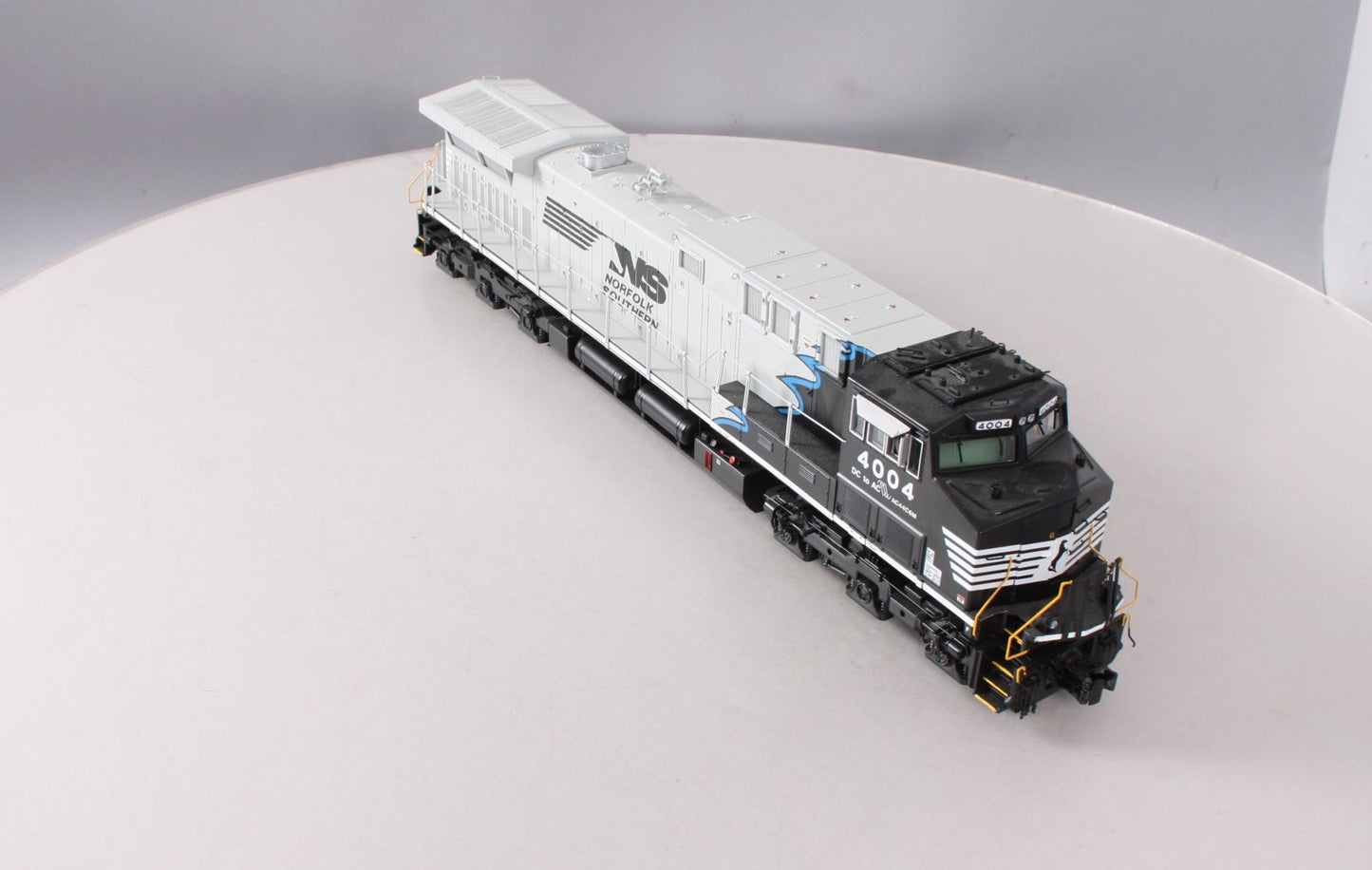 MTH 20-20802-1 Norfolk Southern AC4400CW Diesel Engine with Proto Sound #4004