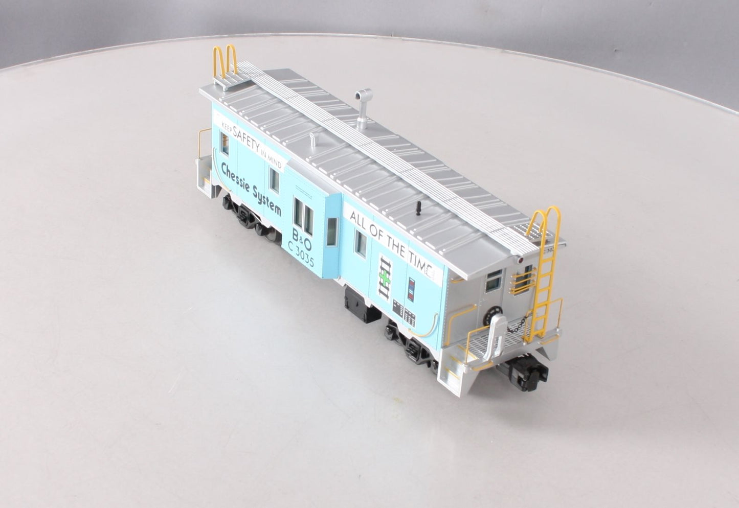 MTH 20-91432 O Gauge Chessie Bay Window Caboose NIB