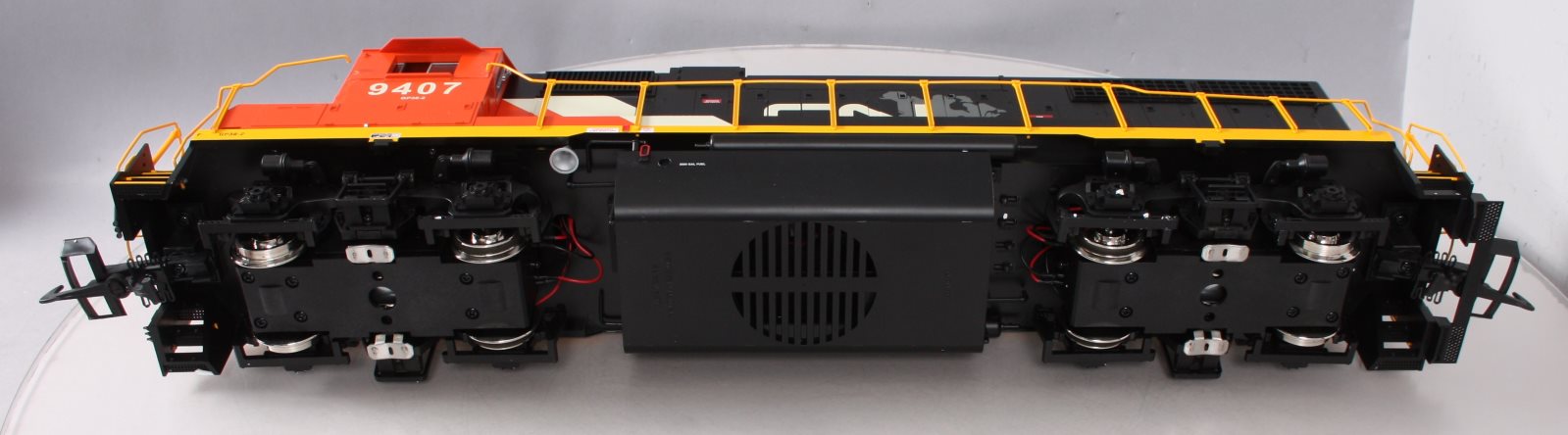 USA Trains R22224 G Canadian National GP-38-2 Diesel Locomotive #9407